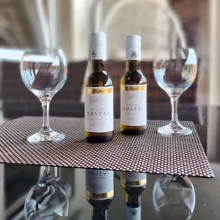 Avram Apartamento Kotor Varos