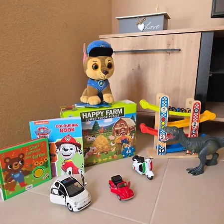 Avram Apartamento Kotor Varos